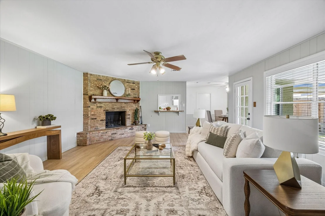 Photo of 11423 Valley Spring Drive