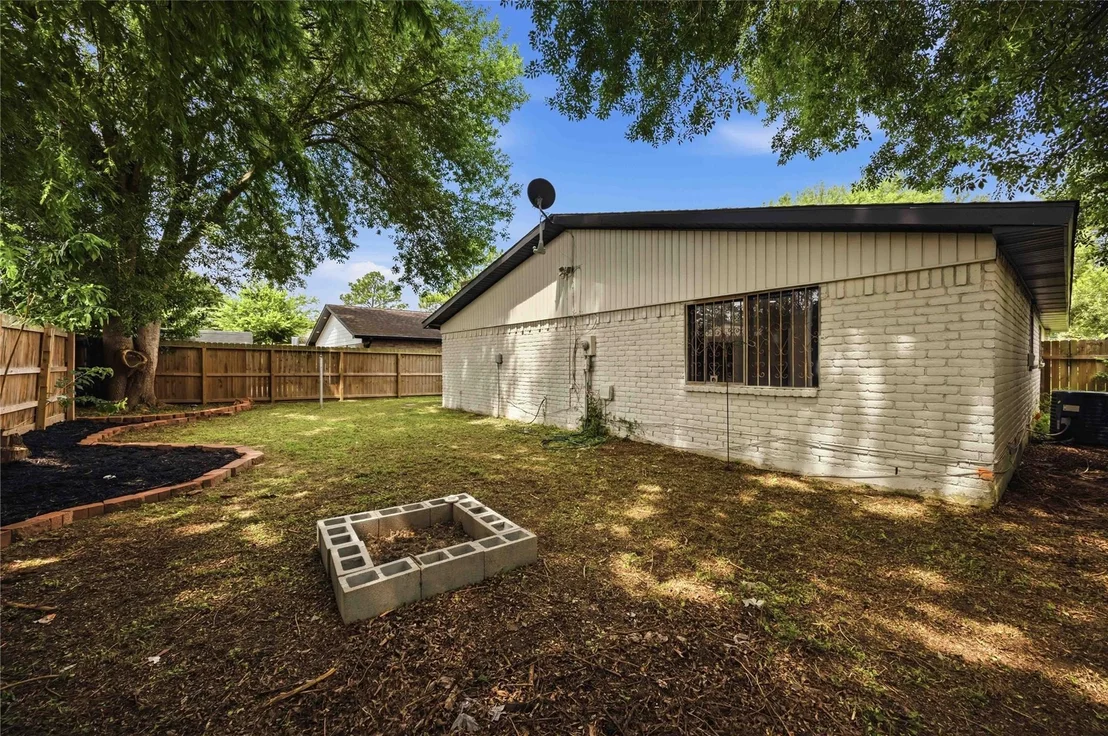 Photo of 15807 Danford Drive