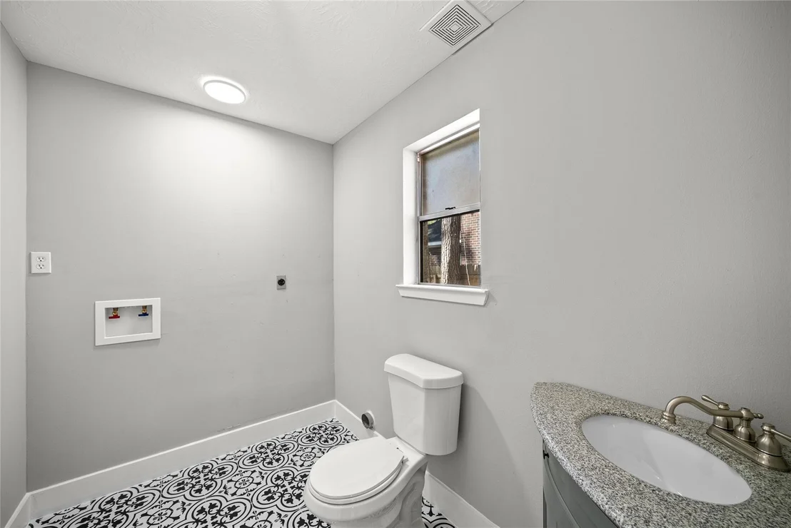 Photo of 15102 Long Oak Drive