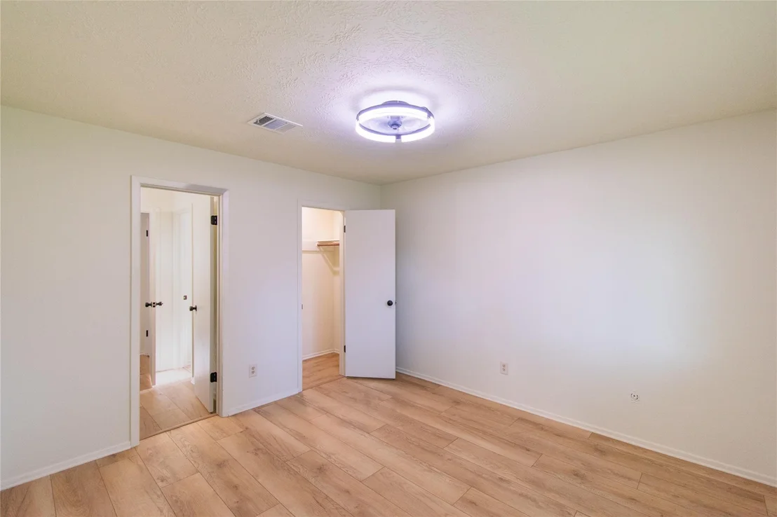 Photo of 462 Capehill Drive