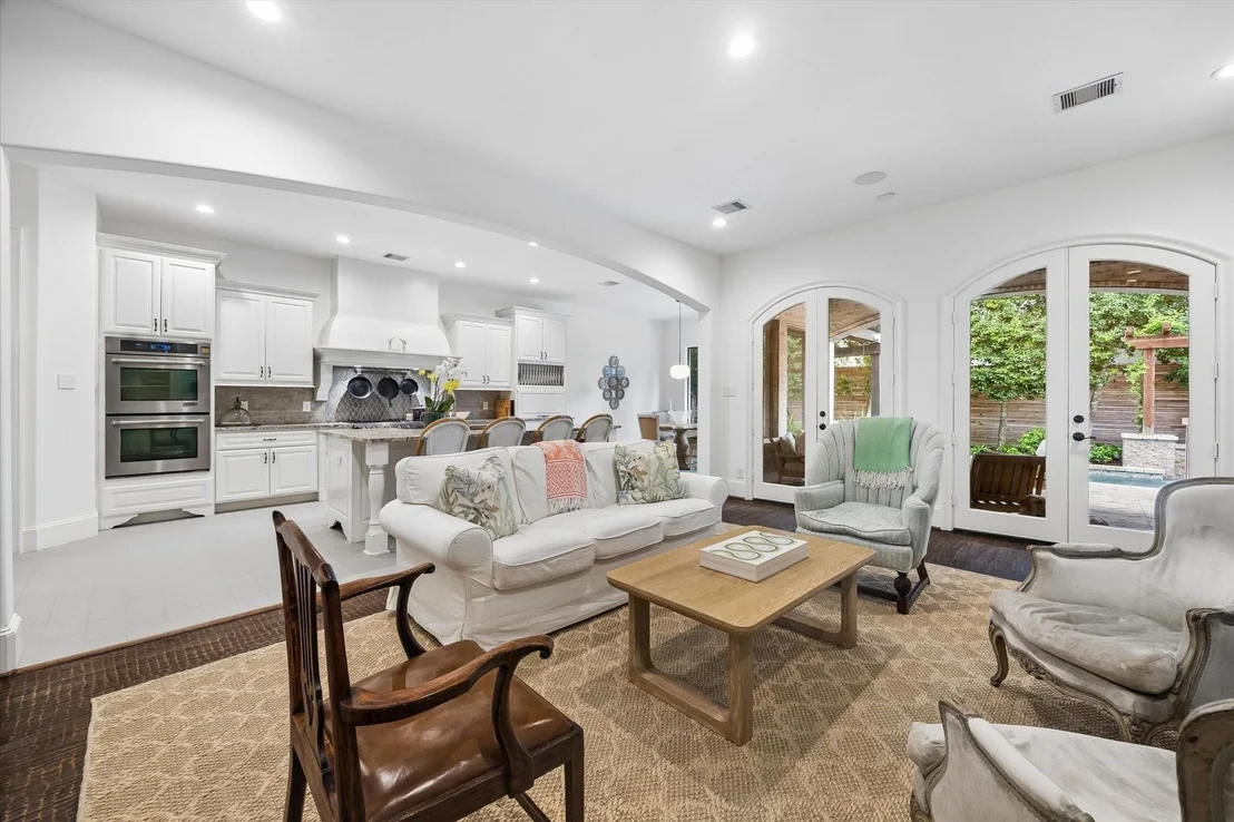 Photo of 6151 Chevy Chase Drive