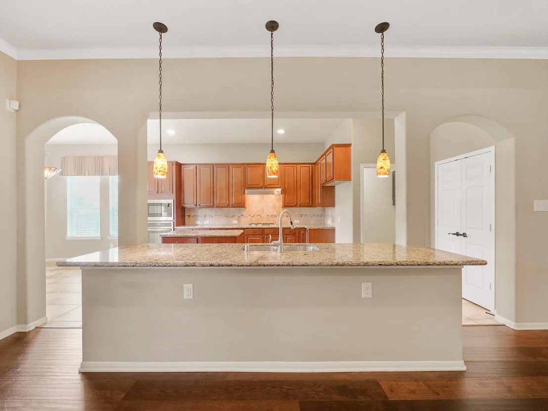 Photo of 22635 Pineleigh Court