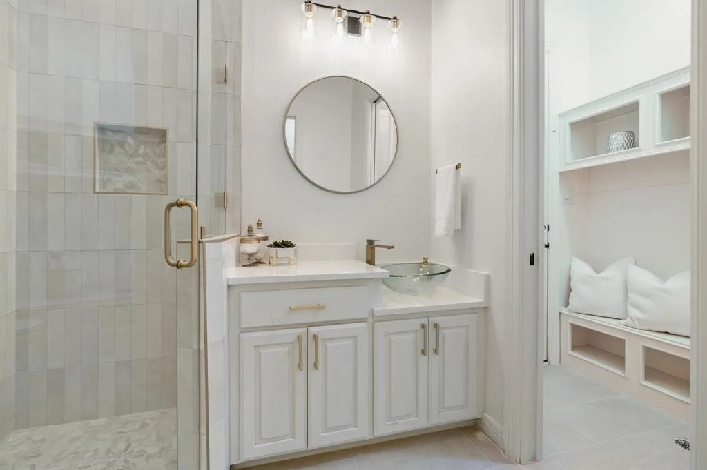 Photo of 337 W Pines Drive