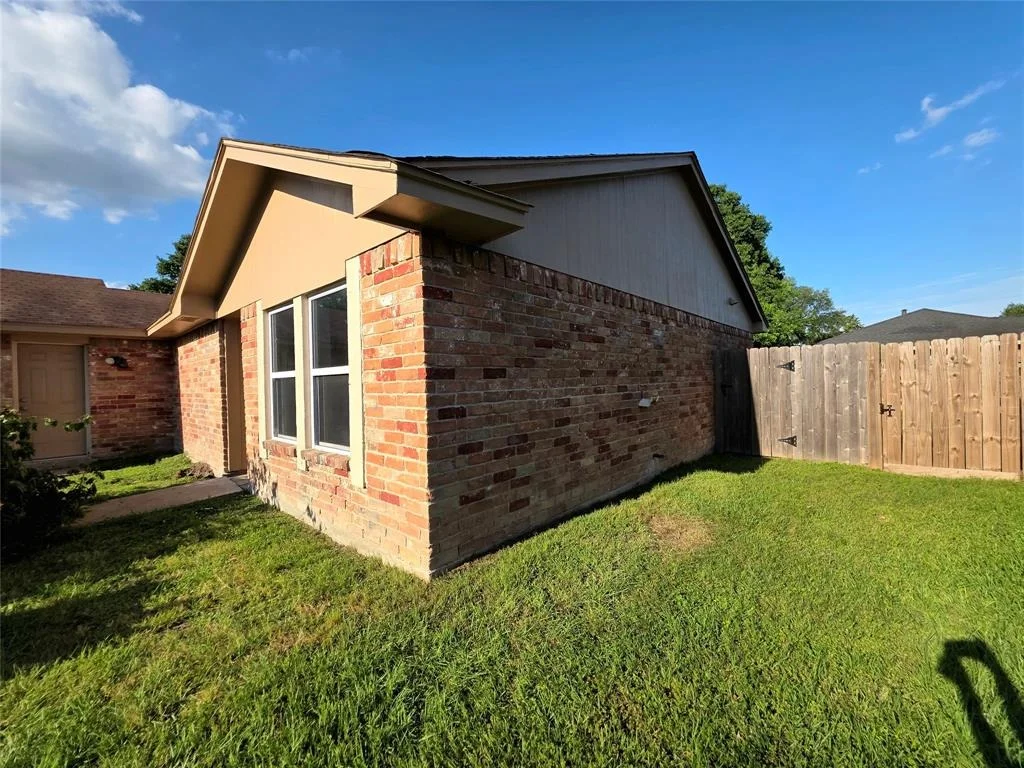 Photo of 11114 Daybreak Lane