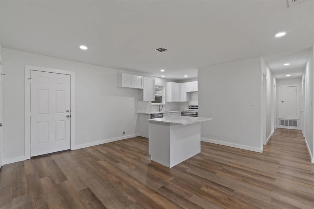 Photo of 228 N Forest Drive