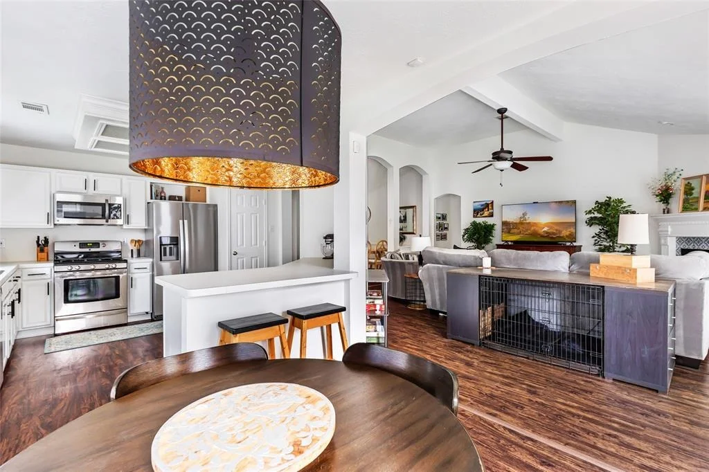 Photo of 18050 Landing Brook Drive