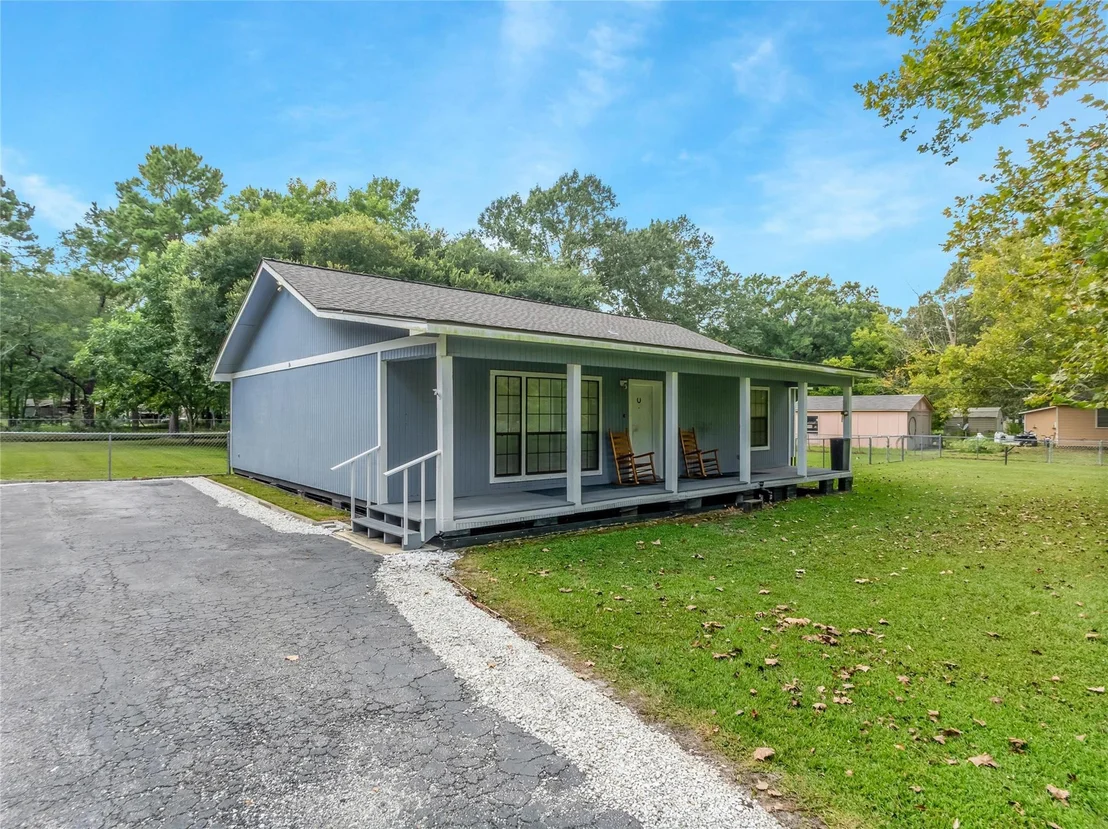 Photo of 207 Lone Pine Drive