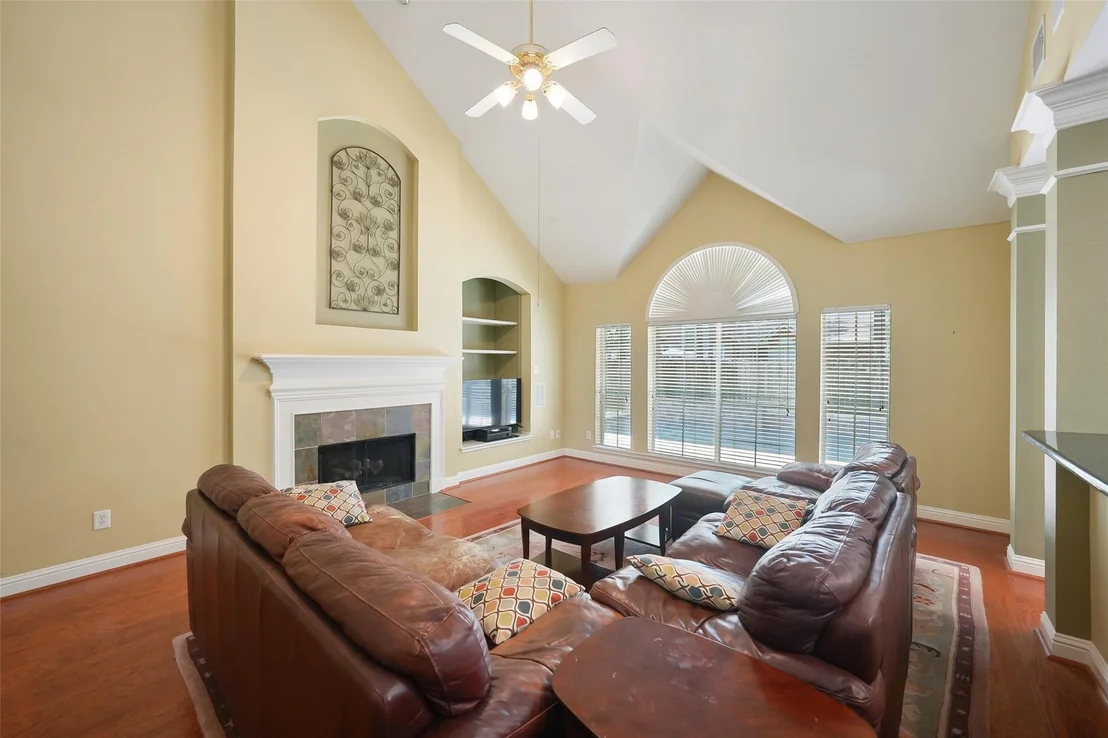 Photo of 49 N Greenvine Circle