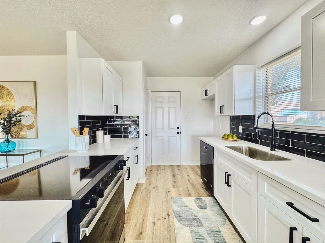Photo of 3739 Moonlite Drive