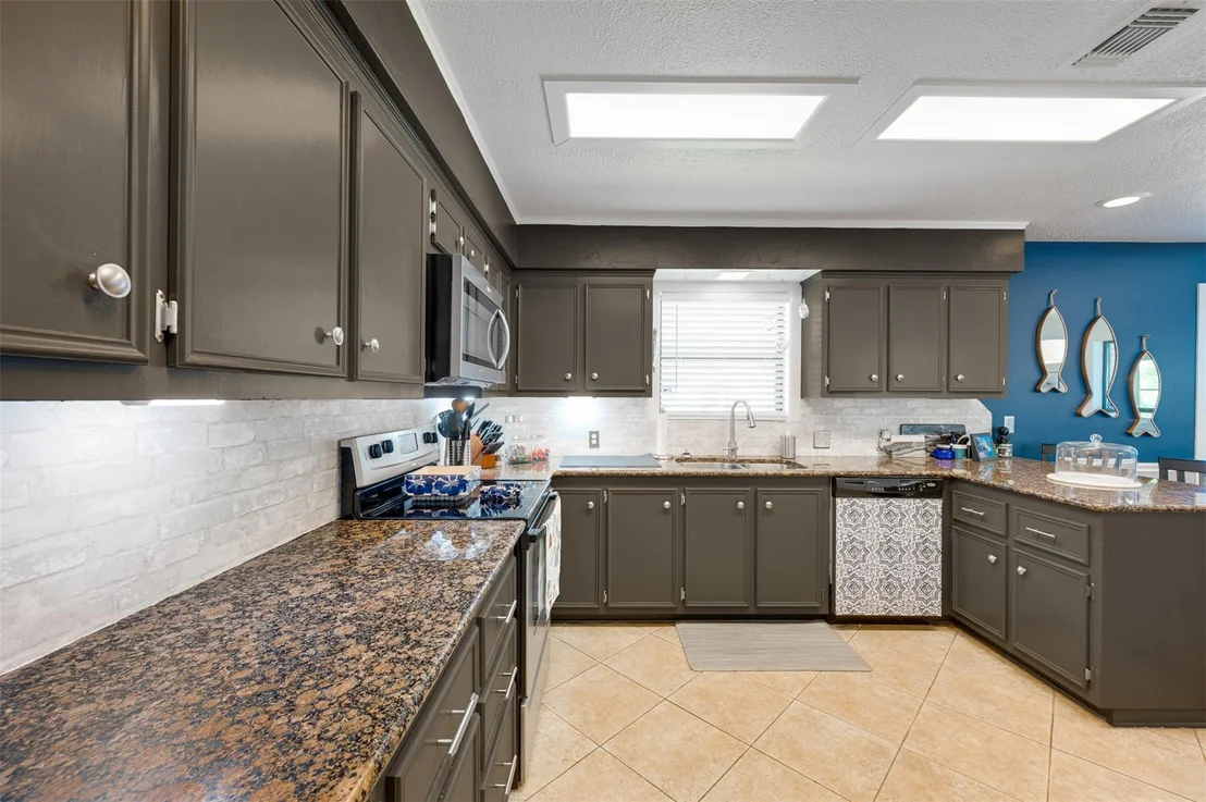 Photo of 536 Wildewood Drive