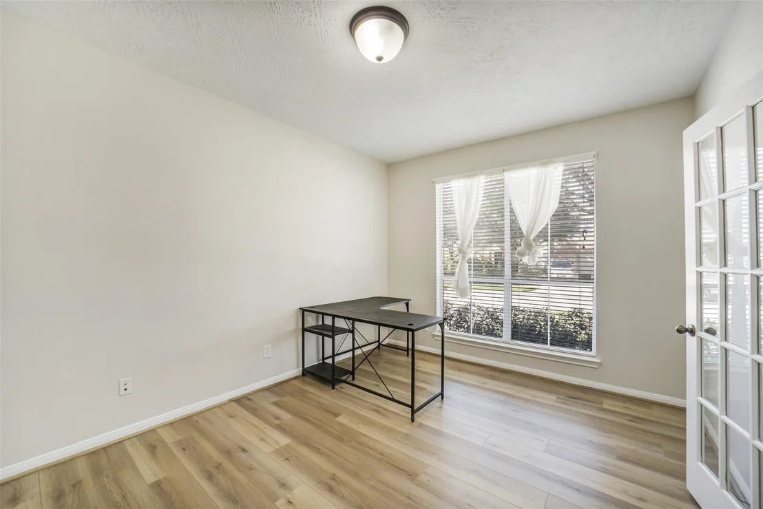 Photo of 25911 Shady Dawn Lane