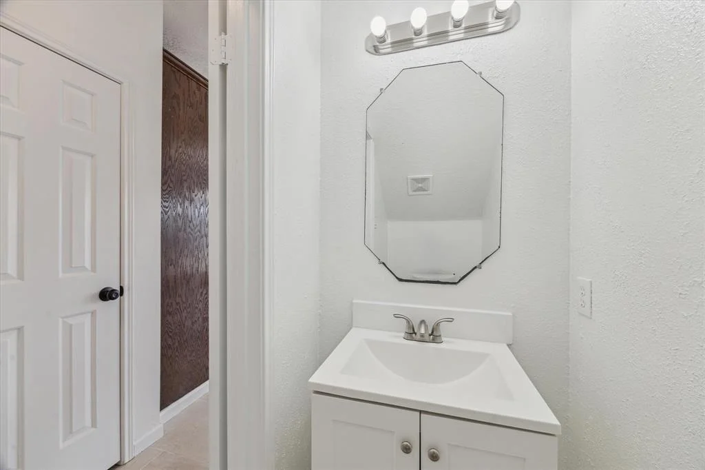 Photo of 30010 Nanton Drive