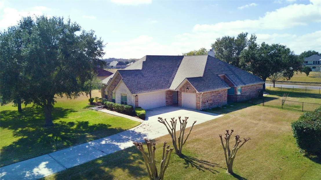 Photo of 3327 River Bend Drive