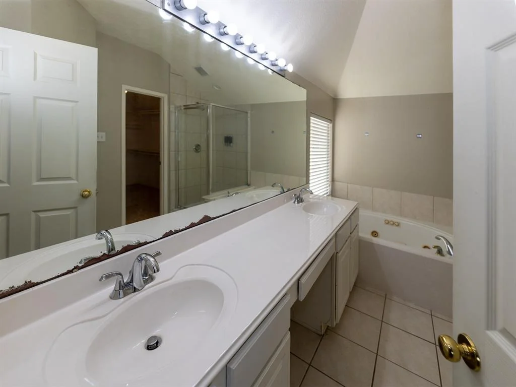 Photo of 5411 Summer Oak Drive