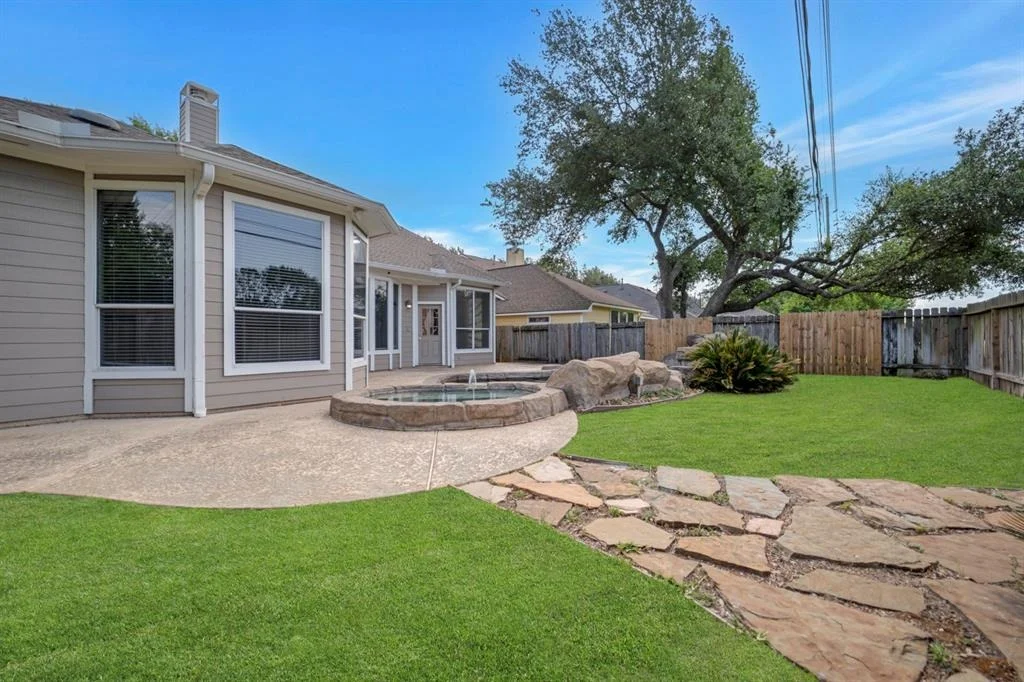 Photo of 3935 Waverly Bend Bend