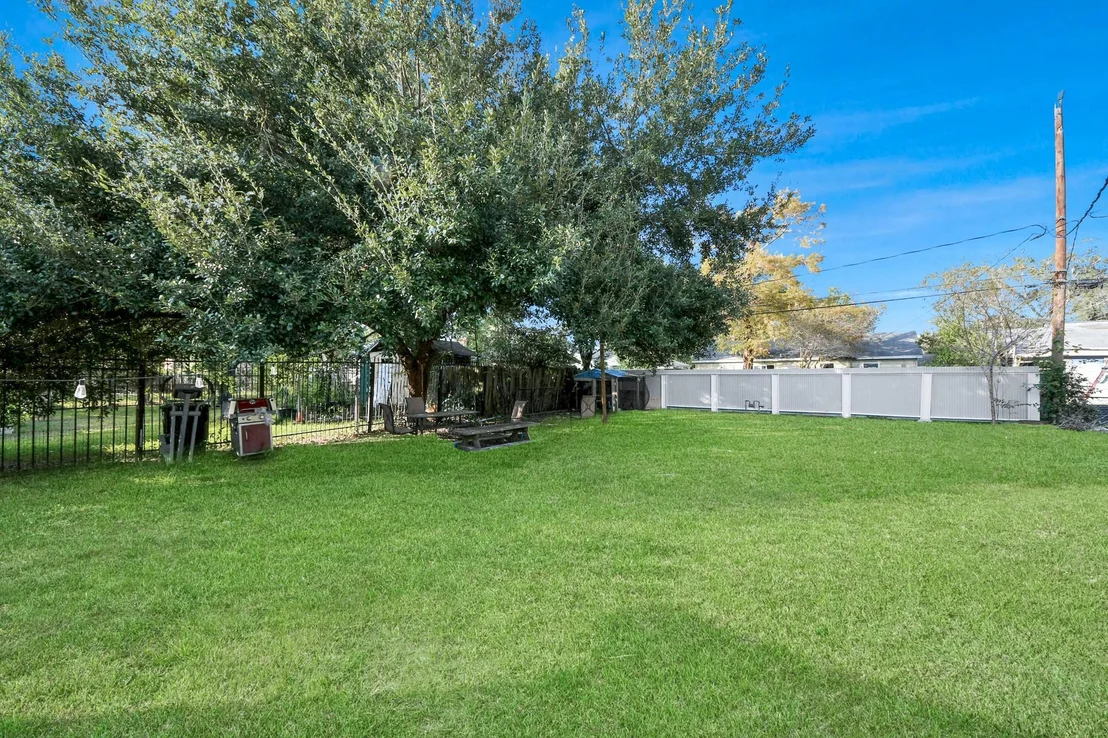 Photo of 2926 Knotty Oaks Trl Trail