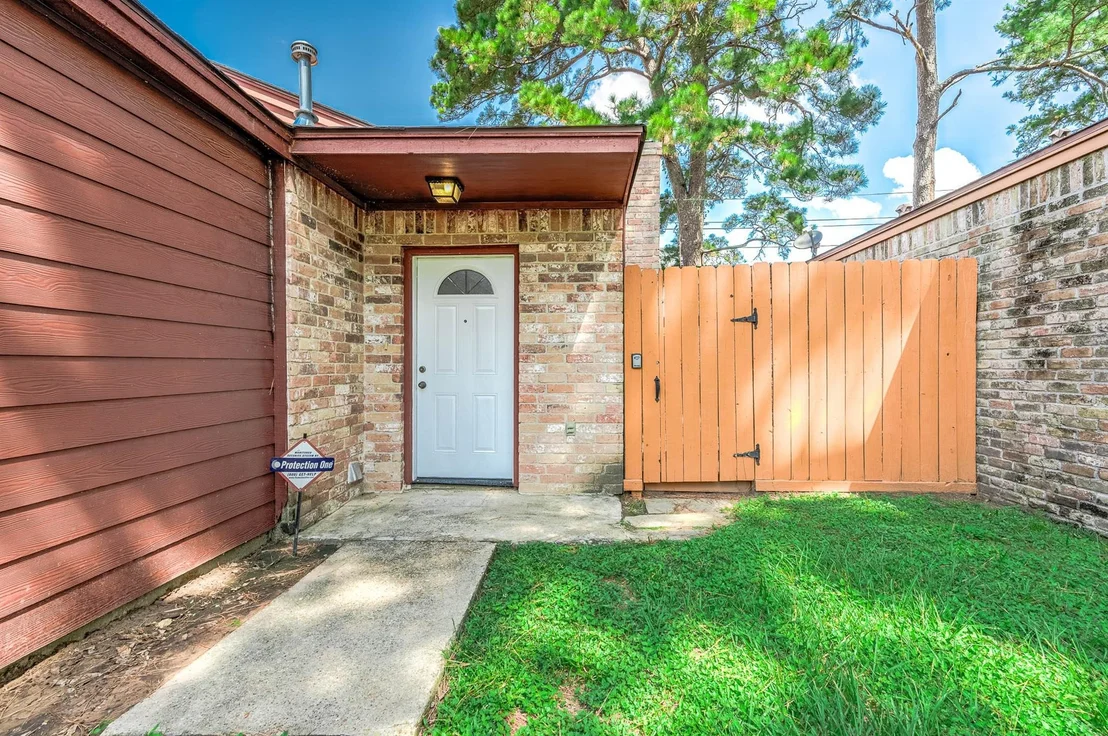 Photo of 13502 Ravensway Drive
