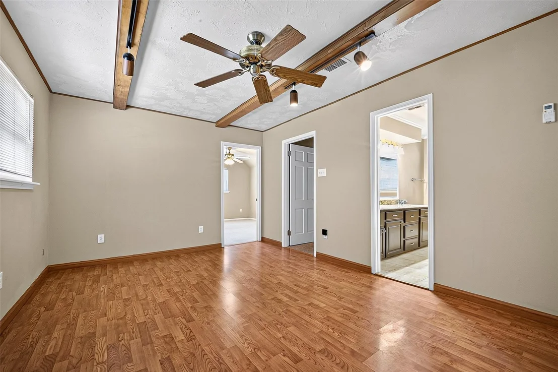 Photo of 560 Savannah Park