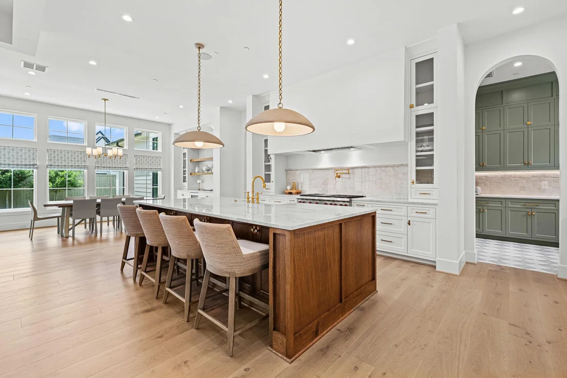 Photo of 8722 Lupton Lane