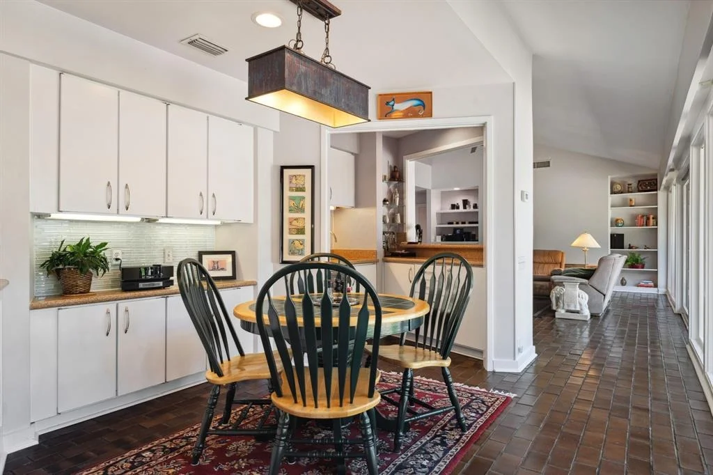 Photo of 10318 Pine Forest Road