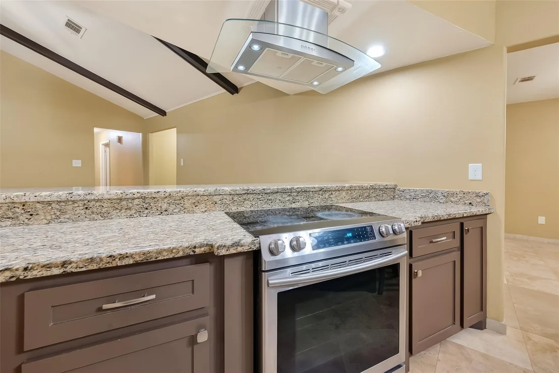 Photo of 1011 Chateau Woods Parkway Drive