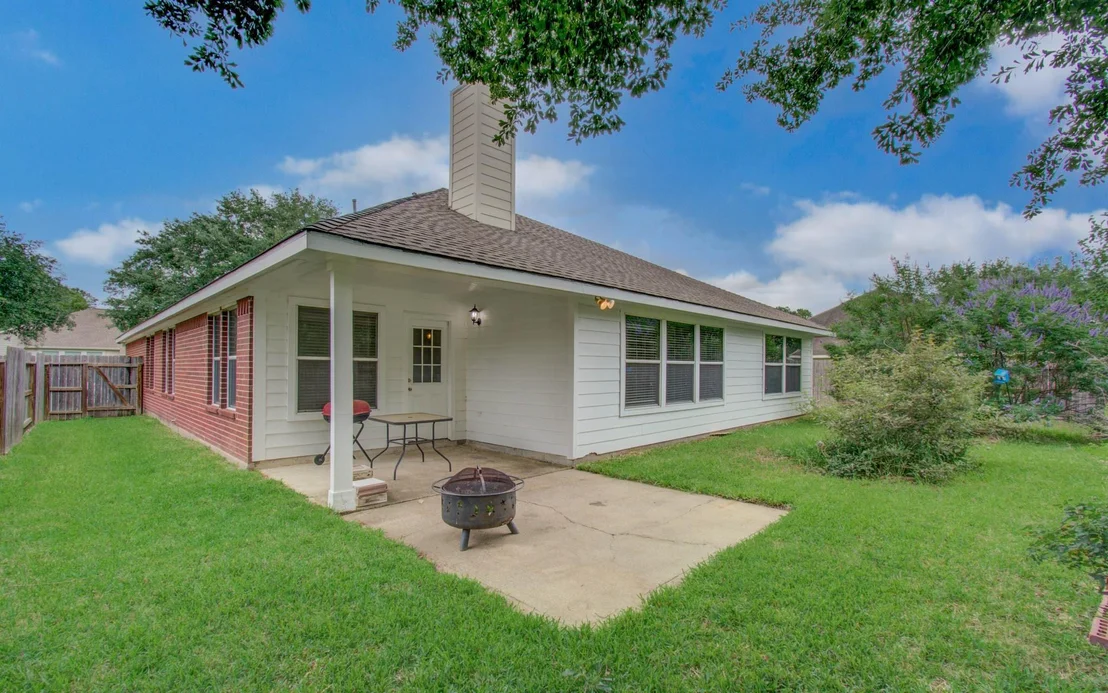 Photo of 18223 Heathridge Lane