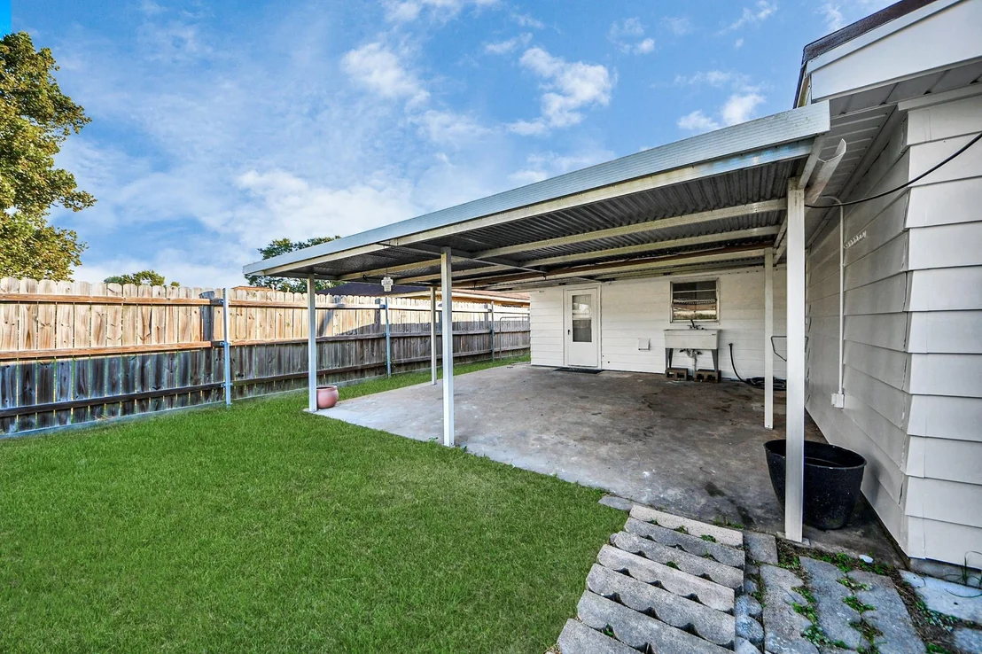 Photo of 1812 Locklaine Drive