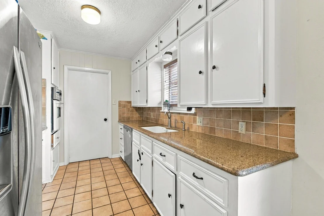 Photo of 3800 Windridge Drive