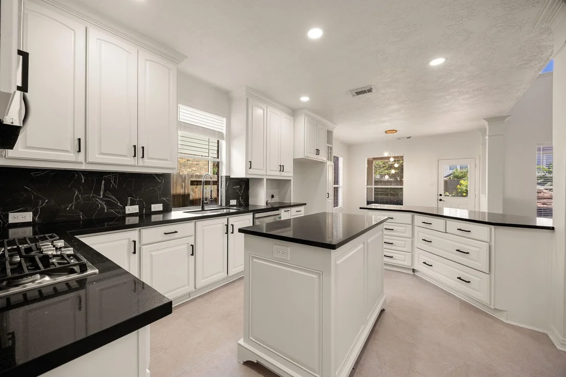 Photo of 28219 Longspur Drive