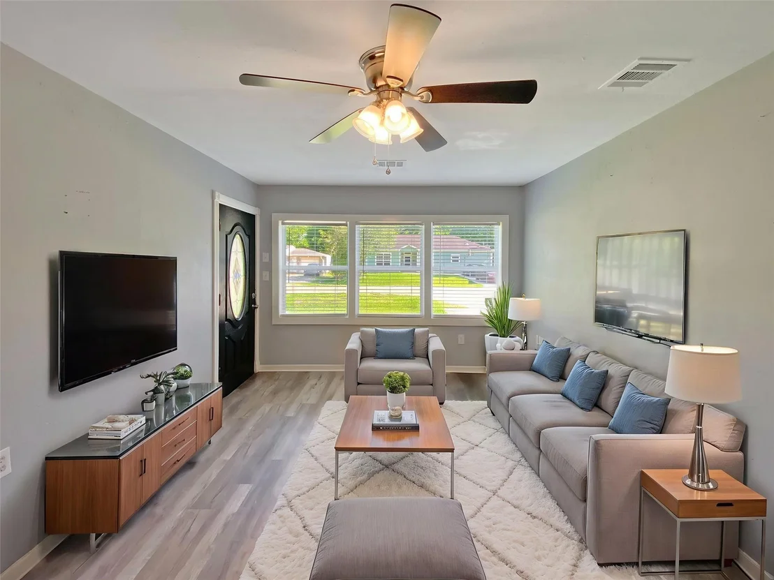 Photo of 506 Azalea Drive