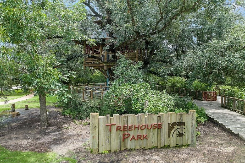 Photo of 18510 Central Creek Dr Drive