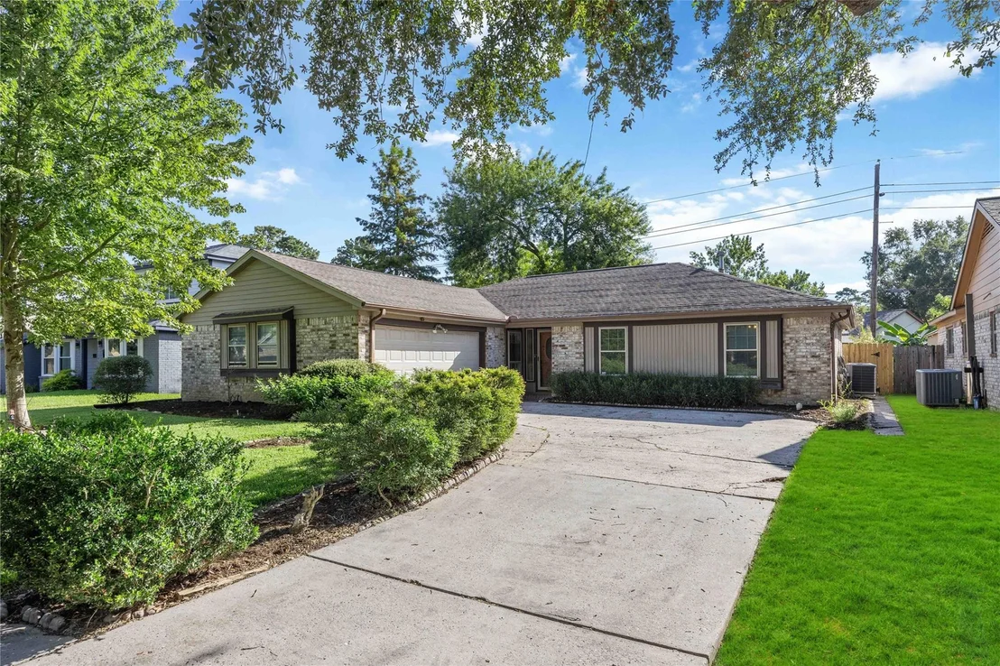 Photo of 23926 Beaverwood Drive