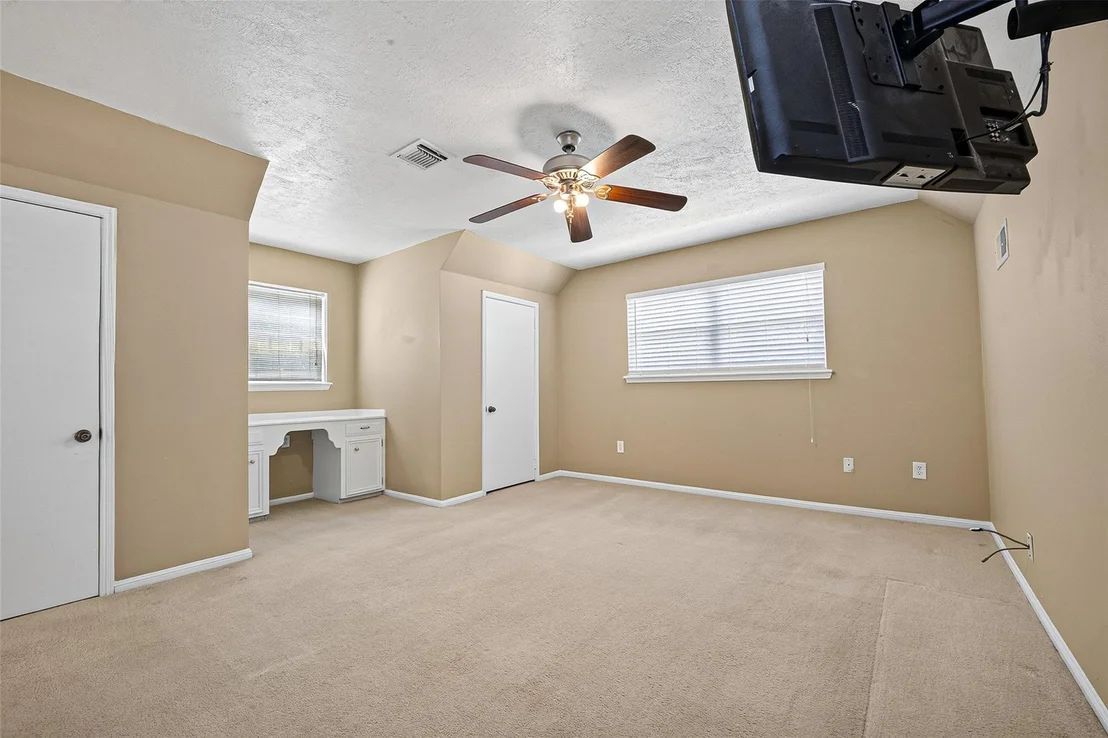 Photo of 560 Savannah Park