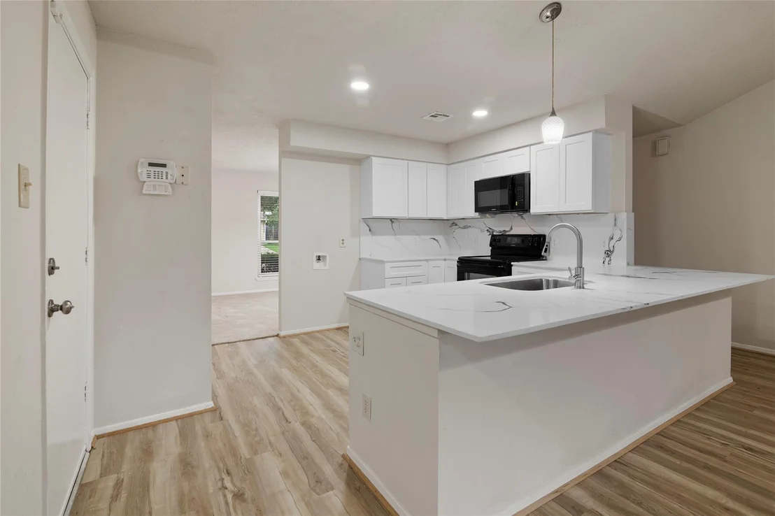 Photo of 19635 Moonhollow Drive