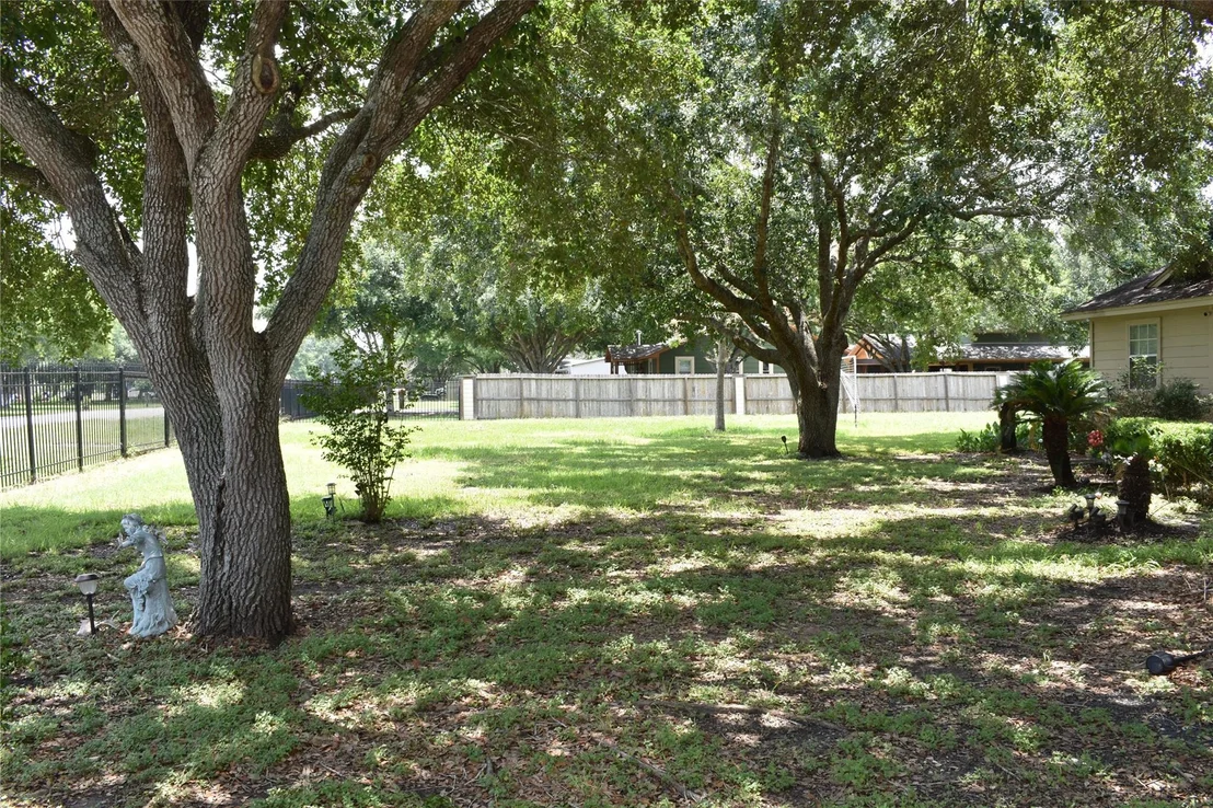 Photo of 2210 Geronimo Lane