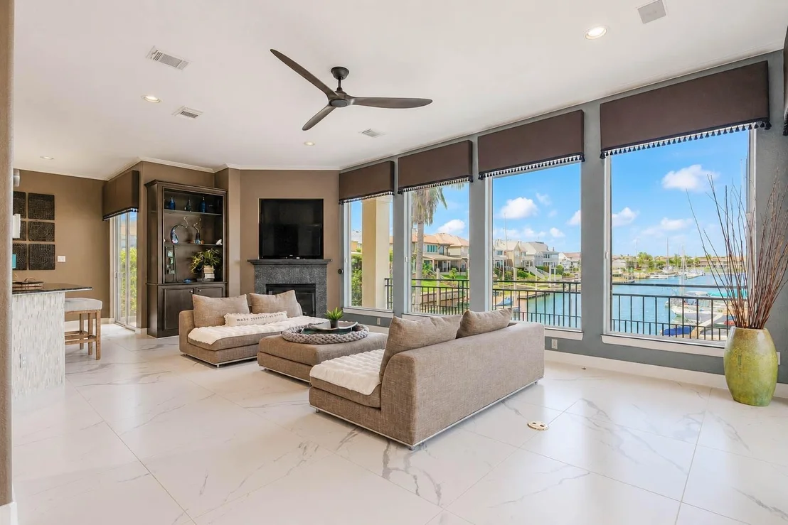 Photo of 411 Harborside Way