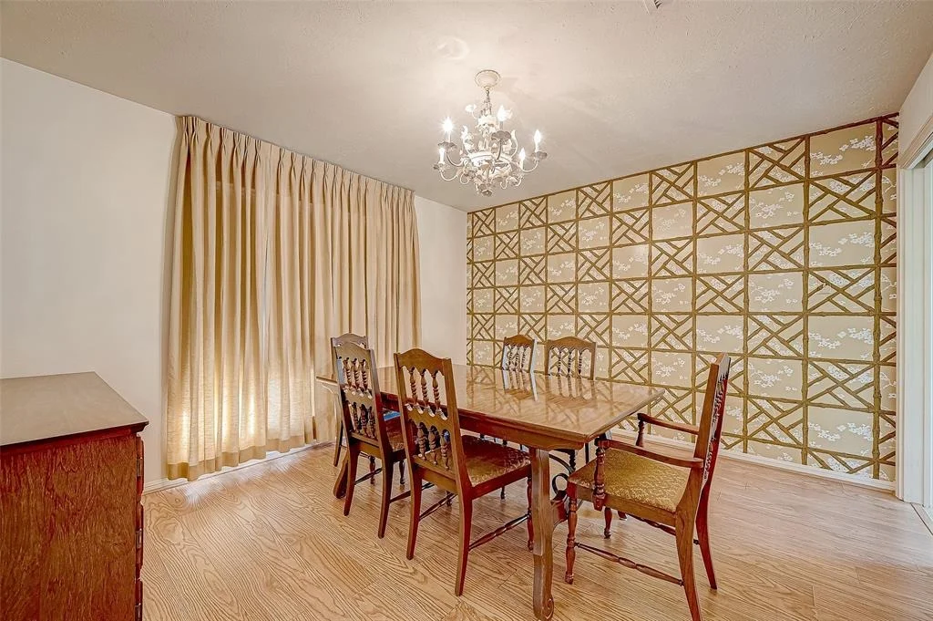 Photo of 5927 Pinewilde Drive