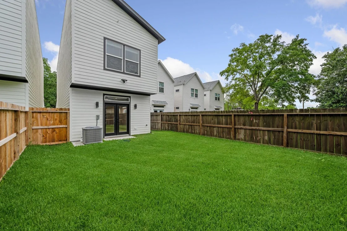 Photo of 8023 Easter Street
