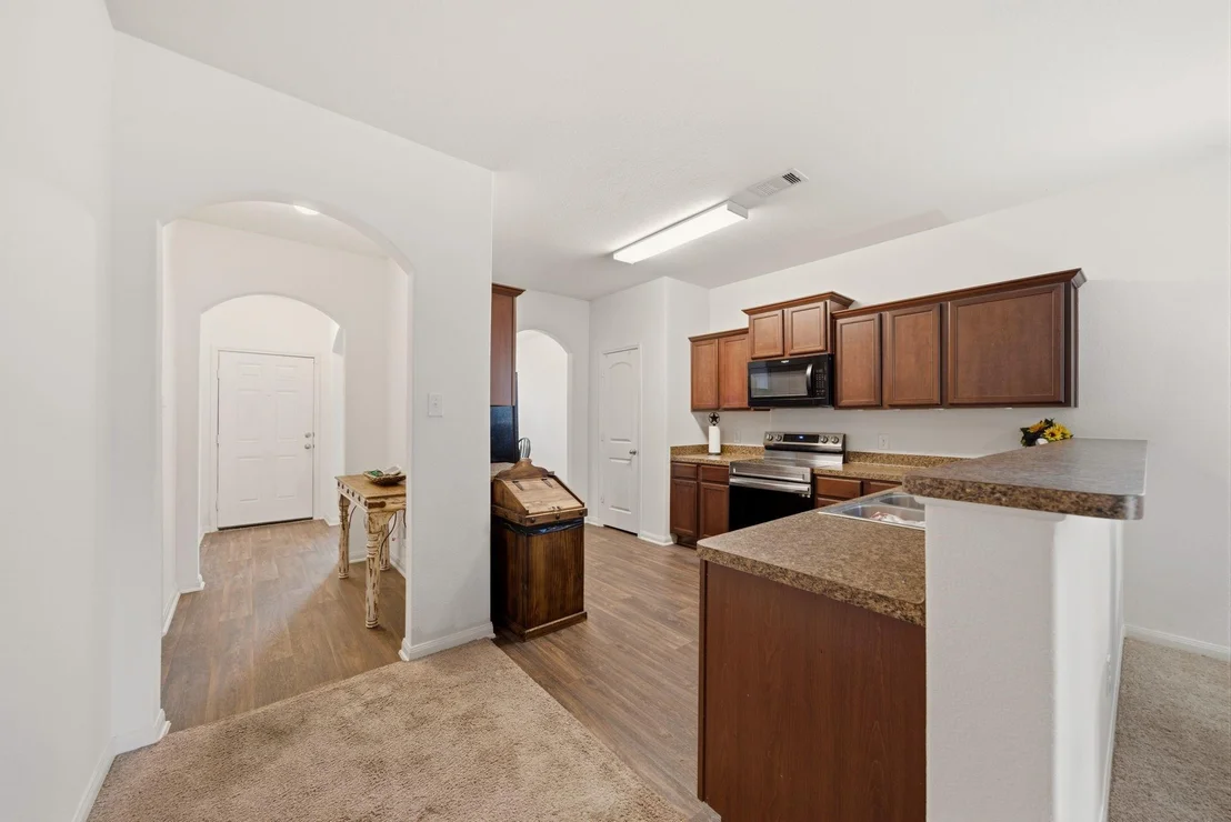 Photo of 2060 Saras Way