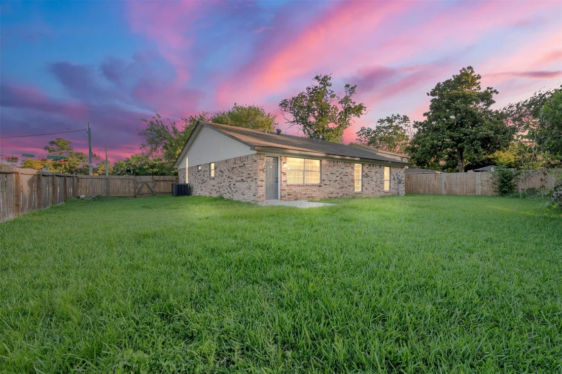 Photo of 6502 Trail Valley Way