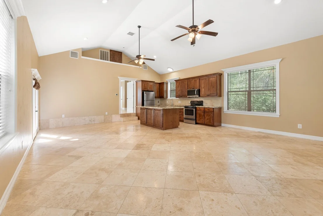 Photo of 1264 Matthews Way