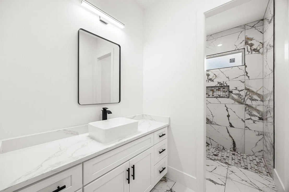 Photo of 418 Garrett Dr
