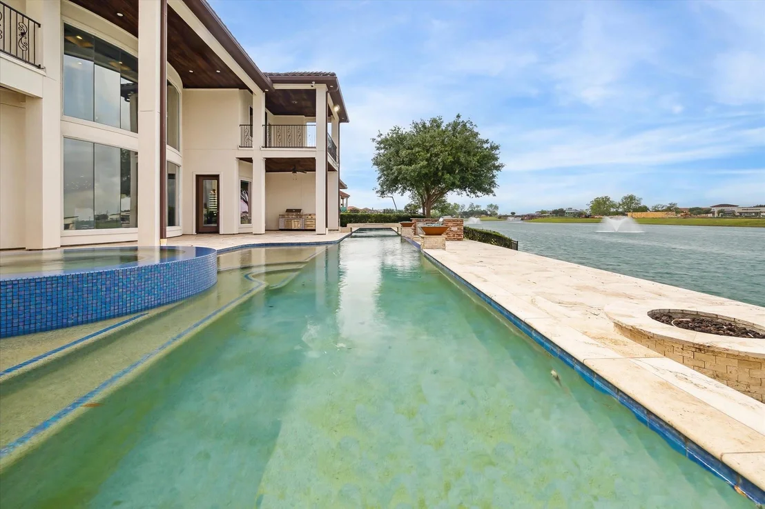 Photo of 38 Enclave Manor Drive
