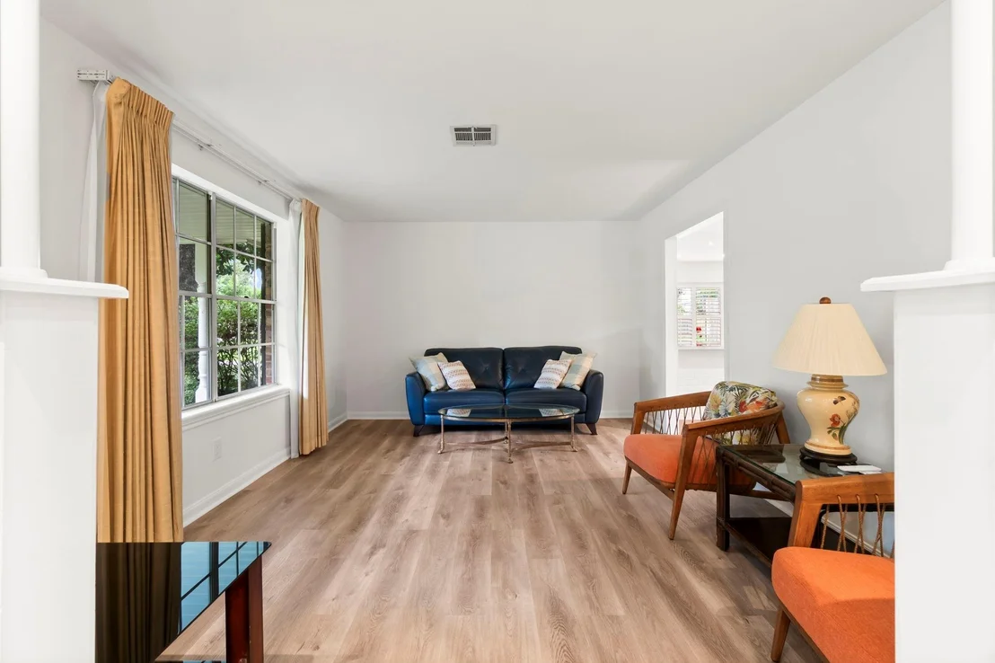 Photo of 26926 Maplewood Drive