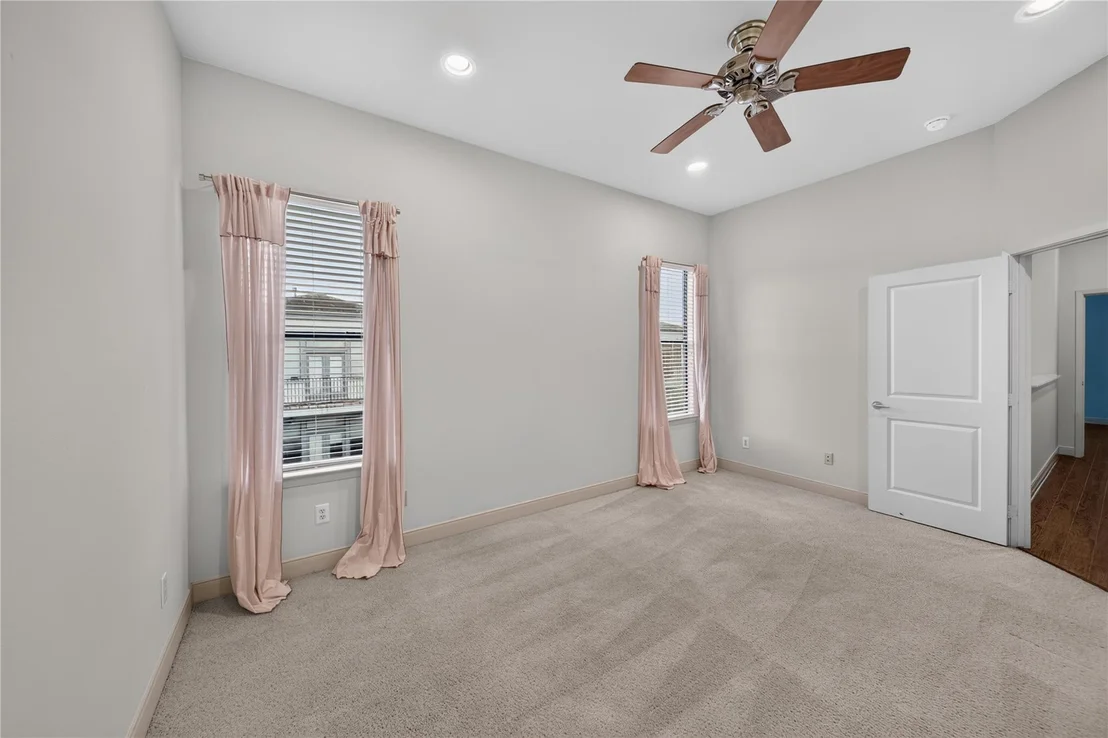 Photo of 818 Lester Street