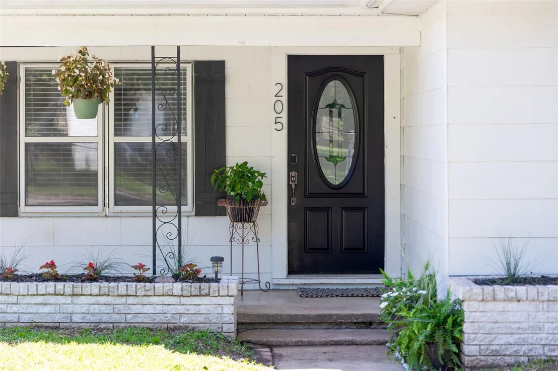 Photo of 205 Hampshire Drive