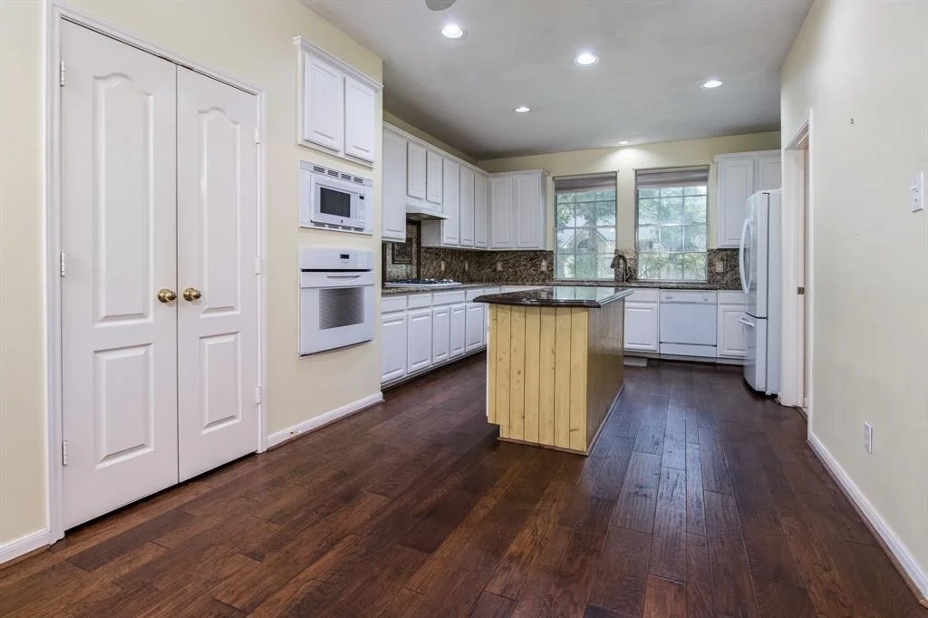 Photo of 11807 Regency Forest Drive
