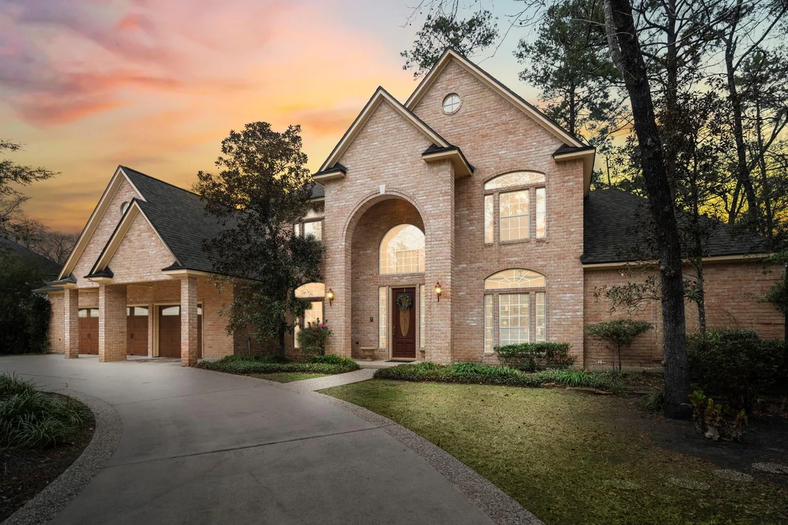 Photo of 46 Hillock Woods