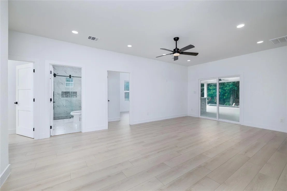 Photo of 414 Peach Point Lane