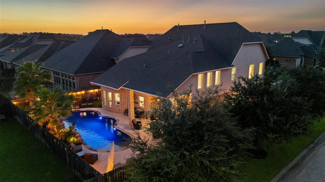 Photo of 7103 Avalon Bluff Drive